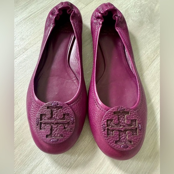 Tory Burch Shoes - Tory Burch Purple Pebbled Leather Slip-On Emblem Cap Ballet Flats 8M